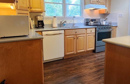 Cape Anne House | Peaceful Family Retreat Near Chesapeake Bay, Annapolis MD