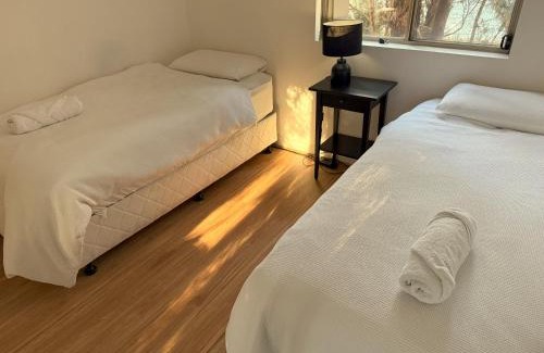 Erskineville Apartment | Discover A Quiet Oasis: Pet and Child-Friendly Retreat