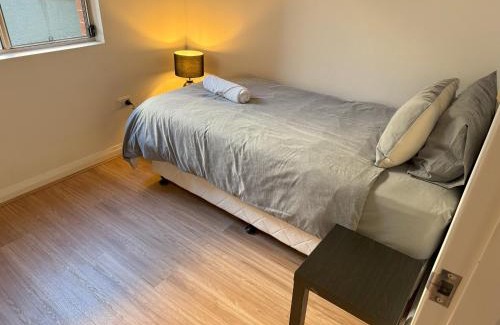 Erskineville Apartment | Discover A Quiet Oasis: Pet and Child-Friendly Retreat
