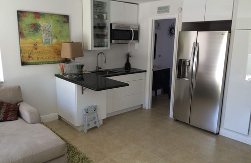 Central Oakland Park Apartment | Discover a Private Studio Oasis with Pool & Spa Access