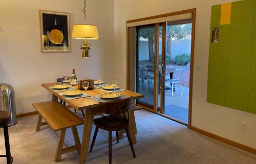 Page House | Tranquil Retreat: 4-Star Haven with Exceptional Reviews