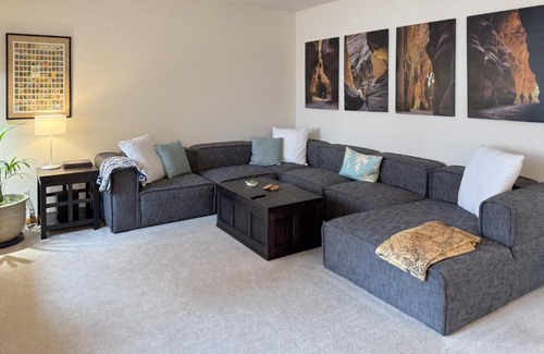 Page House | Tranquil Retreat: 4-Star Haven with Exceptional Reviews