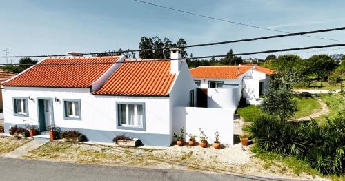 Montemor-o-Velho House | Experience A Quinta da Estrelinha with Pool & Family Amenities