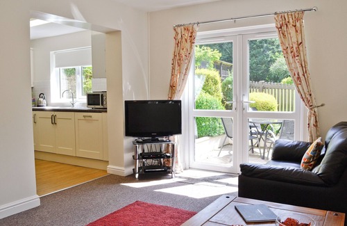 Swimbridge Cottage | Fisherman's Haven: Guest Rated 9.8 with Lake Views