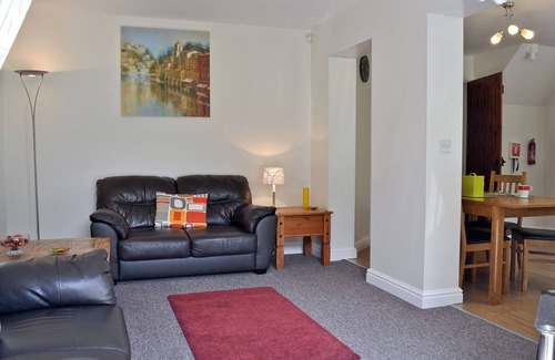 Swimbridge Cottage | Fisherman's Haven: Guest Rated 9.8 with Lake Views