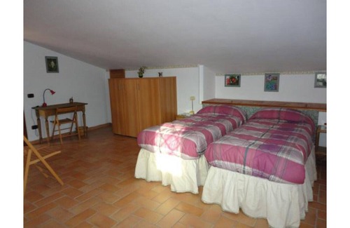 Lake Bracciano Bed & Breakfast | A relaxing holiday in the greenery of a large wooded garden.