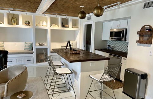 Dunedin Apartment | Experience Local Life with Oceanfront Bliss and Top Amenities