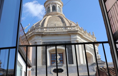 Catania City Centre Apartment | Romantic Retreat with Terrace Overlooking the Badia