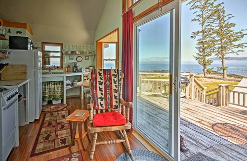Coffman Cove Apartment | Tranquil Retreat with Ocean View and Spa on PoW