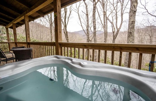 Todd House | Cozy Rustic Hideaway with Spa and Pet-Friendly Amenities