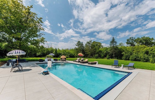 Mequon House | Discover a Rustic Retreat with Heated Pool & Top Amenities