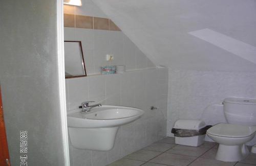 Spisske Podhradie House | Experience A+S Penzion Podzamok with Oceanfront Relaxation
