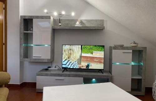 Isla de Arosa Apartment | Oceanfront A Salga: Guest Rated 9.7 with Stunning Views
