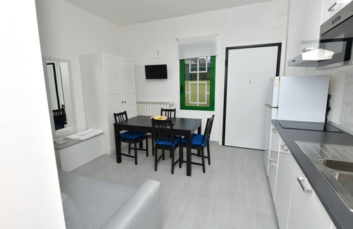 San Lazzaro di Savena House | Cozy San Lazzaro Rooms with Kitchen & Child-Friendly Amenities