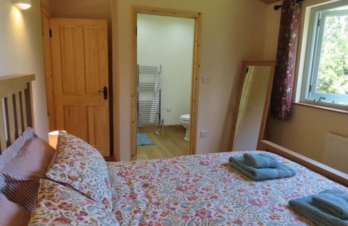 Dulverton Cabin | A Secluded Log Cabin Lodge with Scenic Views & Breakfast