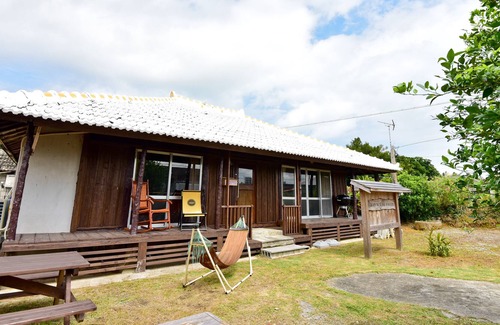 Yohena House | A secret base for adults on Yagachi Island.Old-fashioned home reserved!5 minutes by car to the beach of the end ☆ Kouri island 12 minutes ☆ Churaumi 30 minutes ☆