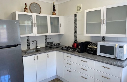 Patonga Cottage | Discover a Hidden Gem in Patonga with Oceanfront Views