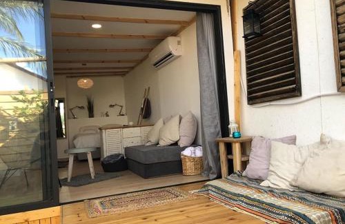 Eilat Apartment | Serene Oasis: Guest Rated 9.8 with Hot Tub & Family Fun