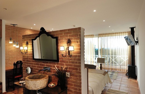 Grandola House | Relax at A Serenada Enoturismo: Guest Rated 9.6/10