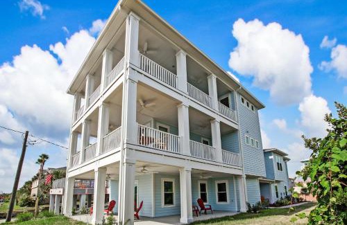 Butler Beach House | Relaxing Getaway at A Shore Thing on Crescent Beach