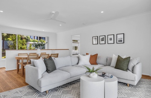 Merimbula Cabin | Cozy Retreat: 2 Bedroom House with Family-Friendly Amenities