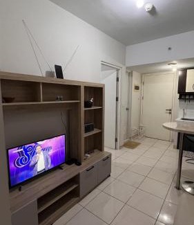 Bekasi Apartment | A Simple stay at SpringLake Apartment, Summarecon, Bekasi