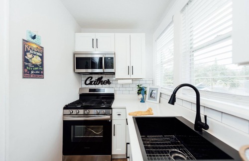 Historic Uptown Apartment | Discover a Slice of Heaven in Downtown St Pete