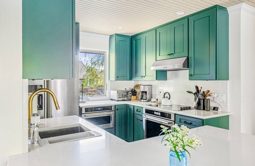 Ocean Beach House | Coastal Retreat: Beachfront Stay with Private Pool & Decks