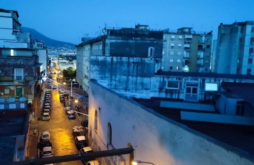 Molo Beverello House | Convenient Stay Just 7 Minutes from Naples Station