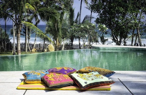 Maaliyadda Villa | Elegant Beach Villa with Water Slide and Ocean Views