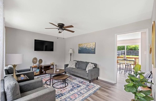 Chesterfield Villa | Family-Friendly Southside Retreat with Pet and Kitchen Amenities