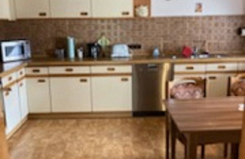 Oberorke Apartment | Family-Friendly Apartment with Pool & Free Wifi for 6
