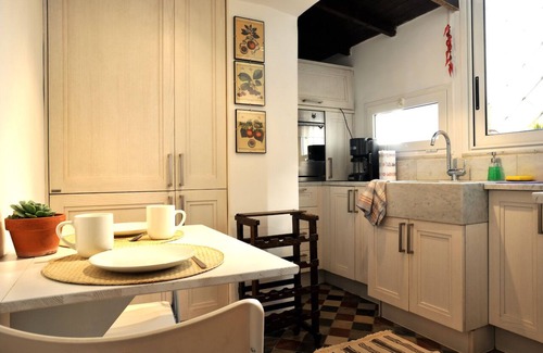 Rione XI Sant'Angelo Apartment | Beautiful Apartment with Private Terrace in Central Rome