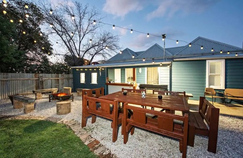 Central Mudgee House | Spacious Retreat with Kitchen, Pet-Friendly and Family Ready
