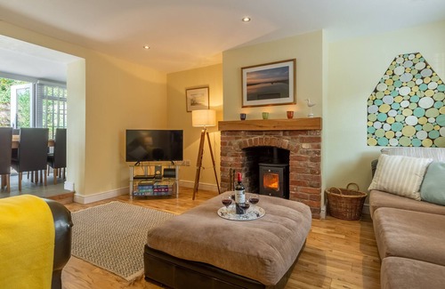 Docking Cottage | A spacious four bedroom dog friendly cottage in the charming village of Docking.