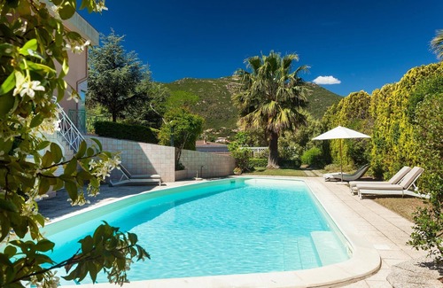 Poggio dei Pini Villa | Modern Villa with Private Pool & Ocean Views - Rated 9.6/10