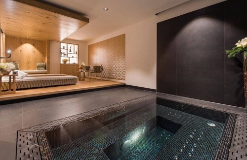 Zermatt Ski Chalet | A SPECTACULAR CHALET IN THE SNOW CAPED ZERMATT