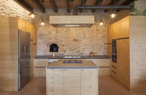 Sagas Cottage | Experience a Spectacular Glass Room with Pool & Spa Access