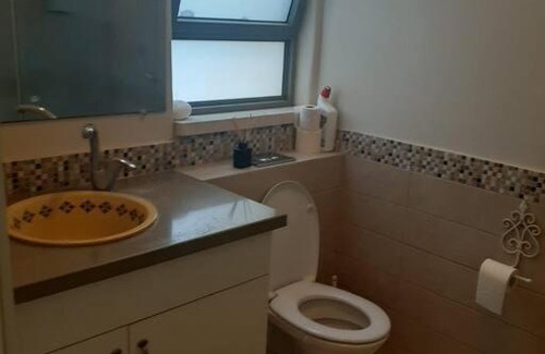 Givat Nili Apartment | Family-Friendly Retreat: A Spot on the Hill with Top Ratings