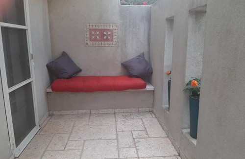 Givat Nili Apartment | Family-Friendly Retreat: A Spot on the Hill with Top Ratings