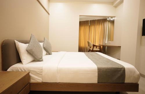 Daulatabad Hotel | Top-Rated A Square Executive Hotel with Family-Friendly Amenities