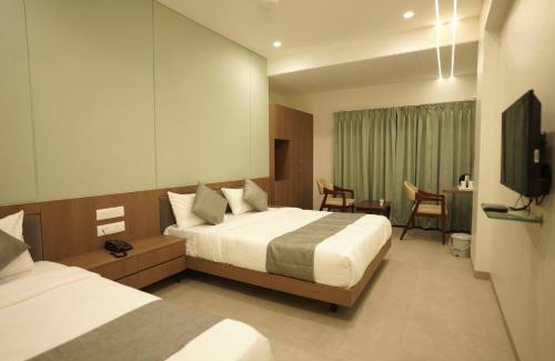 Daulatabad Hotel | Top-Rated A Square Executive Hotel with Family-Friendly Amenities