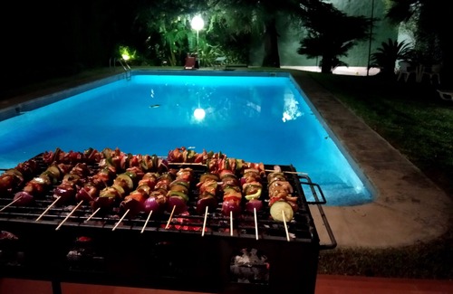 Pedreguer Ski Chalet | A Serene Oasis with Garden and Spa, Just 15 Minutes to Beach