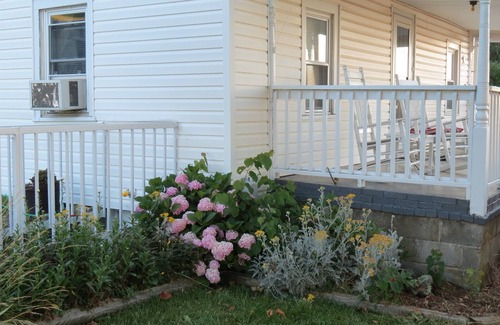 Blacksburg Cottage | Timeless Comfort with Ocean Views and Pet-Friendly Stays