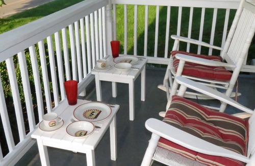 Blacksburg Cottage | Timeless Comfort with Ocean Views and Pet-Friendly Stays