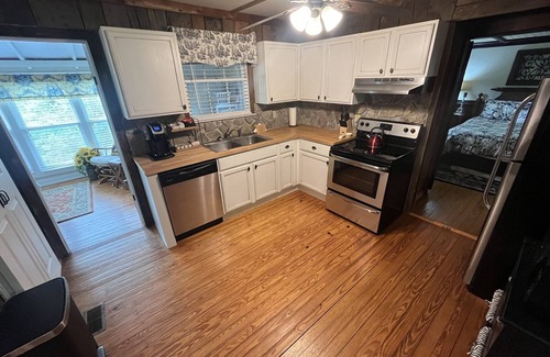 Wolf Laurel Cabin | Timeless Elegance with Modern Amenities Awaits You