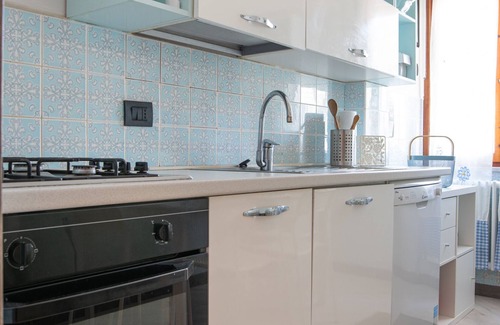 Lerici Apartment | Steps from the Sea! Cozy Oceanfront Apartment with Spa