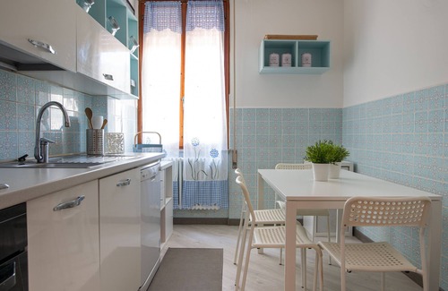 Lerici Apartment | Steps from the Sea! Cozy Oceanfront Apartment with Spa
