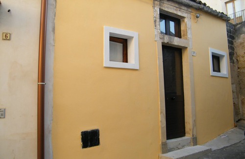 Noto Historic Centre House | Prime Location Near the Center with Oceanfront Views