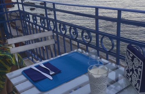 Giardini Naxos Apartment | Idyllic Oceanfront Apartment with Spa and Family Amenities